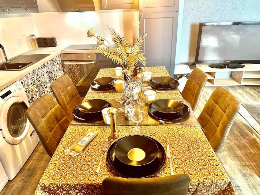 En Plein Coeur De Perpignan Le Superbe Apartment Luaran gambar